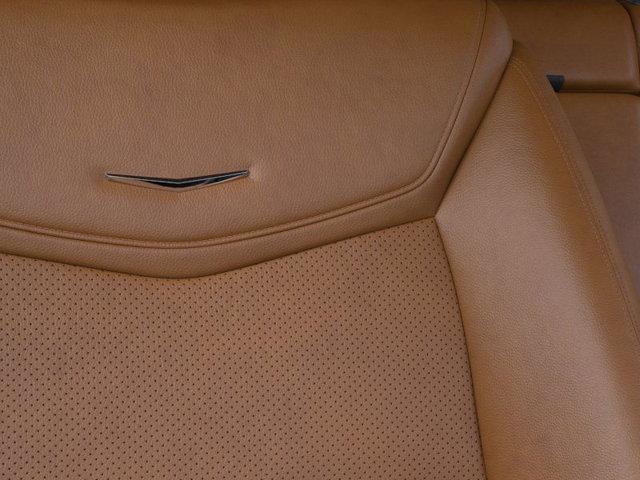 Photo of 2025 Crystal White Tricoat Cadillac XT5