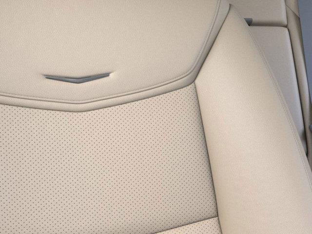 Photo of 2025 Crystal White Tricoat Cadillac XT6