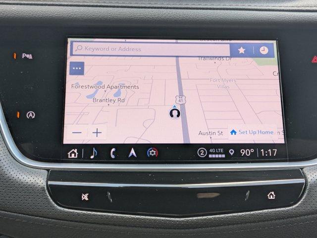 Photo of 2023 Crystal White Tricoat Cadillac XT5