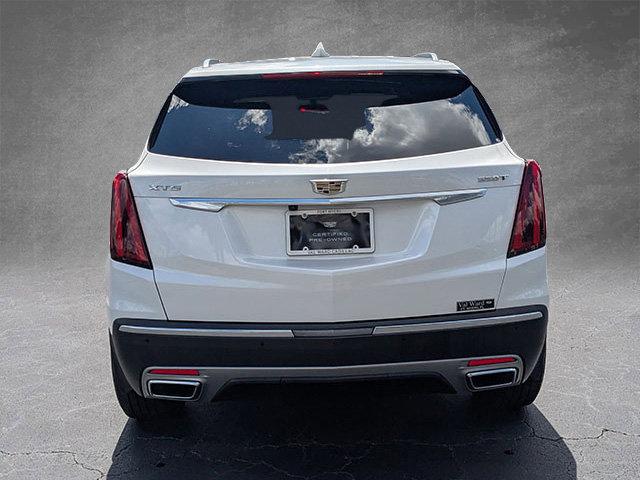 Photo of 2023 Crystal White Tricoat Cadillac XT5