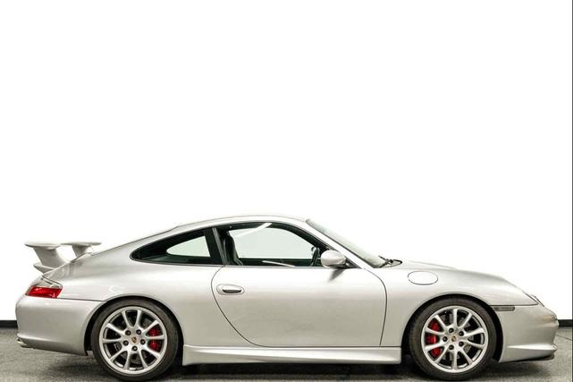 Photo of 2005 Arctic Silver Metallic Porsche 911