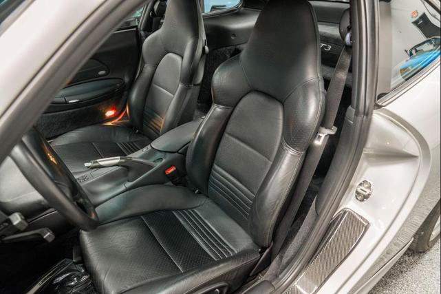Photo of 2005 Arctic Silver Metallic Porsche 911