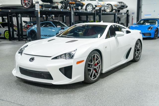 Photo of 2012 Pearl White Lexus LFA