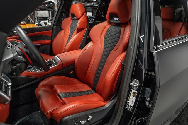 Photo of 2025 Black Sapphire Metallic BMW X5 M