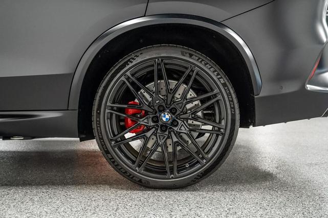 Photo of 2025 Black Sapphire Metallic BMW X5 M