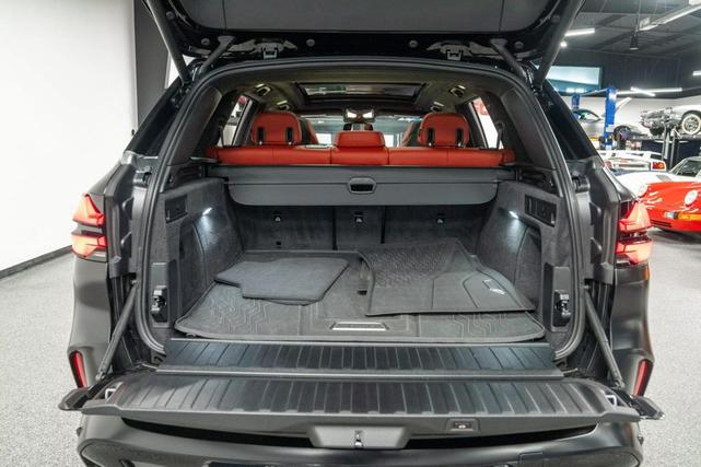 Photo of 2025 Black Sapphire Metallic BMW X5 M