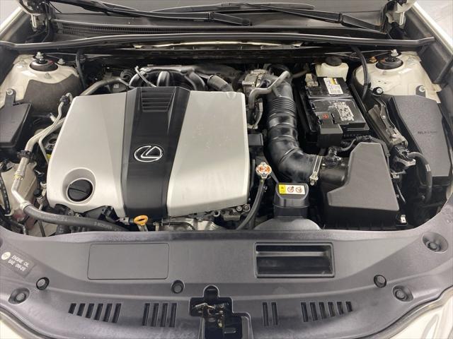 Photo of 2019 Eminent White Pearl Lexus ES 350