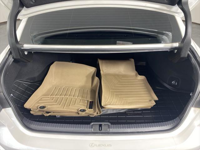 Photo of 2019 Eminent White Pearl Lexus ES 350