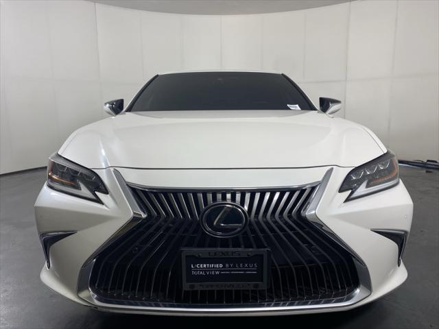 Photo of 2019 Eminent White Pearl Lexus ES 350