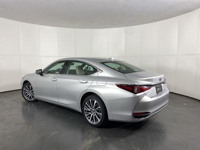 Photo of 2021 Silver Lining Metallic Lexus ES 250