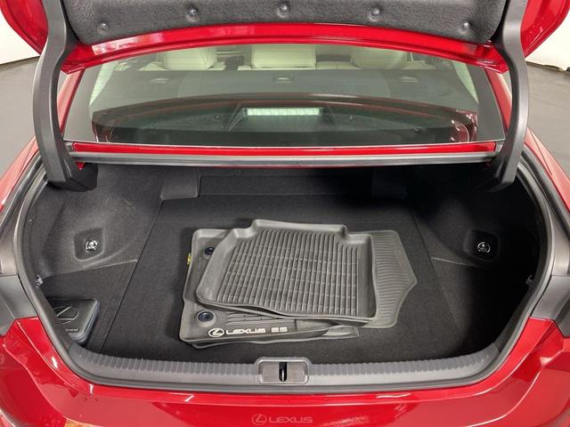 Photo of 2024 Matador Red Mica Lexus ES 350