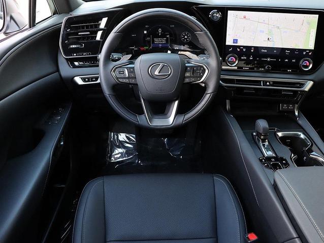 Photo of 2025 Ultra White Lexus RX 350