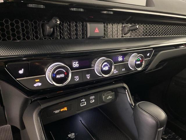 Photo of 2024 Platinum White Pearl Honda CR-V Hybrid