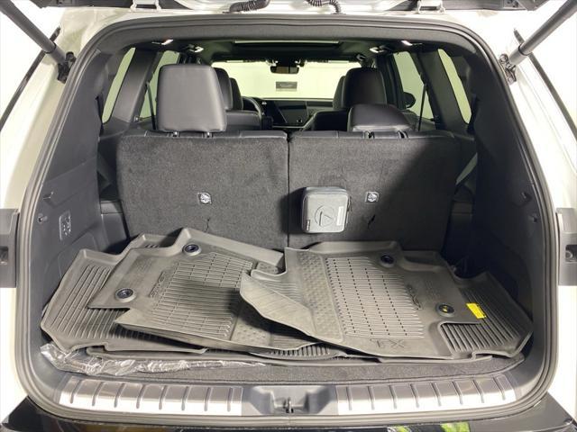 Photo of 2025 Wind Chill Pearl Lexus TX 350
