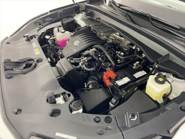 Photo of 2025 Wind Chill Pearl Lexus TX 350