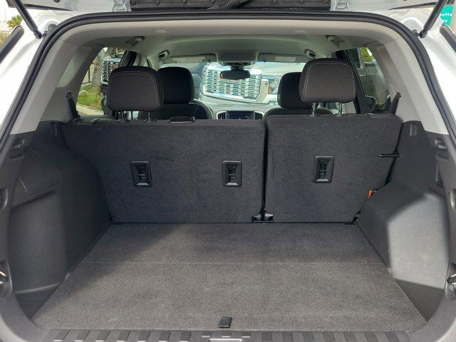 Photo of 2023 Summit White GMC Terrain
