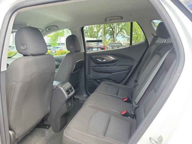 Photo of 2023 Summit White GMC Terrain