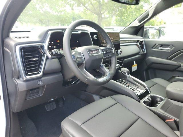 Photo of 2025 Summit White GMC Canyon