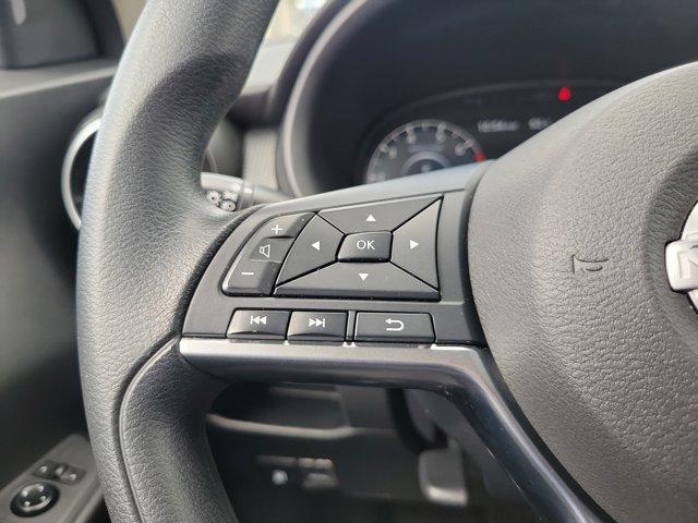 Photo of 2023 Aspen White / Super Black Nissan Kicks