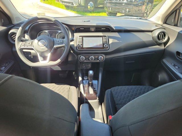 Photo of 2022 Gun Metallic Nissan Kicks