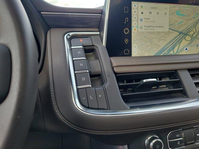 Photo of 2023 White Frost Tri-Coat GMC Yukon XL