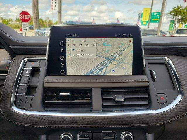 Photo of 2023 White Frost Tri-Coat GMC Yukon XL