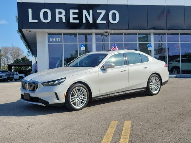 2024 BMW 530
