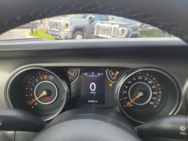 Photo of 2023 Silver Zynith Clearcoat Jeep Gladiator
