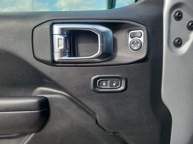 Photo of 2023 Silver Zynith Clearcoat Jeep Gladiator
