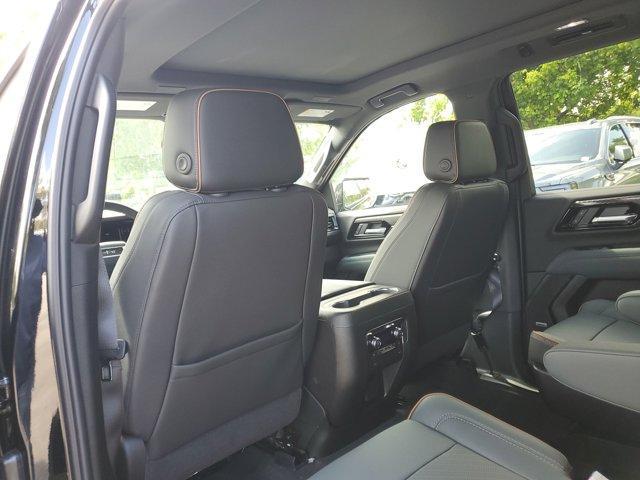 Photo of 2025 Onyx Black GMC Yukon