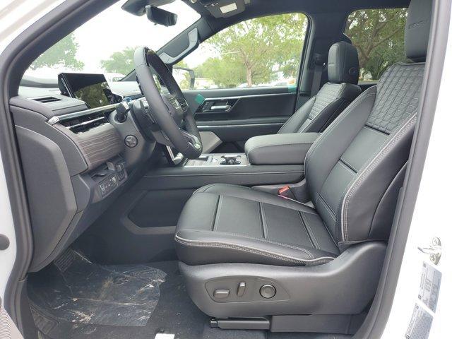 Photo of 2025 Summit White GMC Sierra EV