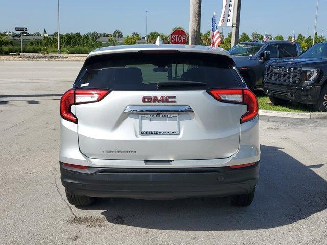 Photo of 2022 Quicksilver Metallic GMC Terrain
