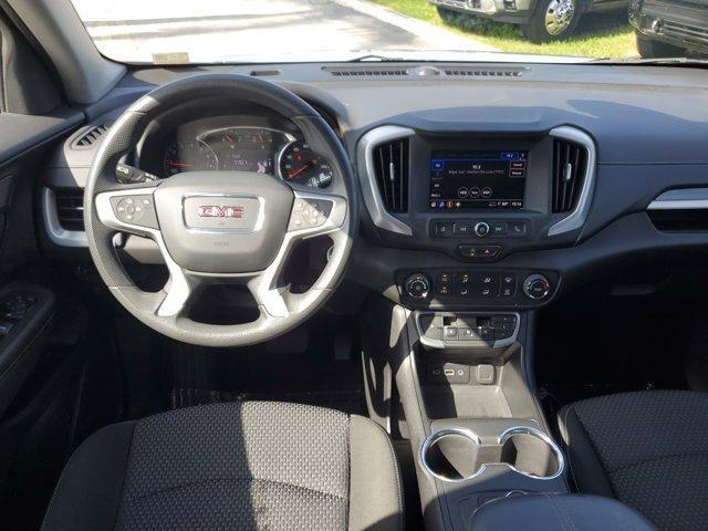 Photo of 2022 Quicksilver Metallic GMC Terrain
