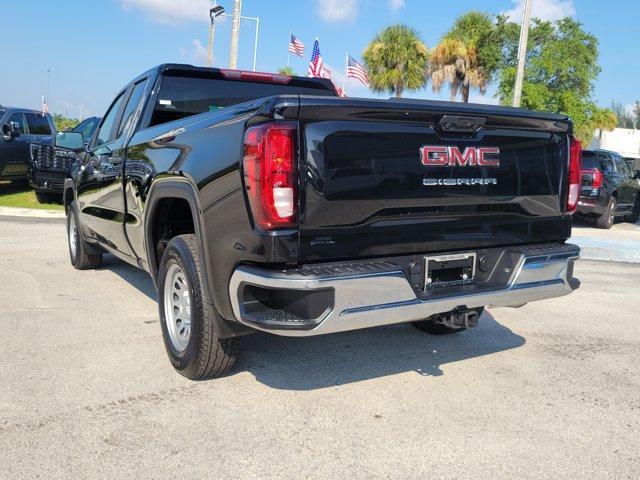 Photo of 2024 Onyx Black GMC Sierra 1500