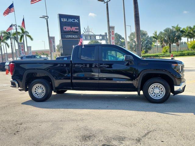 Photo of 2024 Onyx Black GMC Sierra 1500