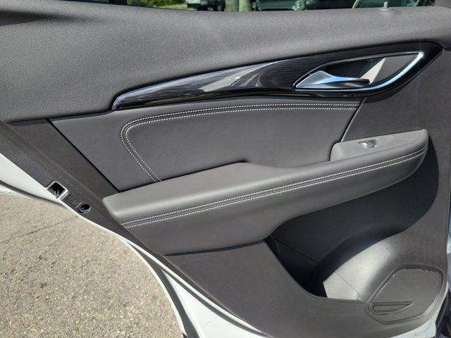 Photo of 2022 Summit White Buick Envision