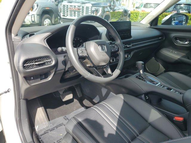 Photo of 2023 Platinum White Pearl Honda HR-V
