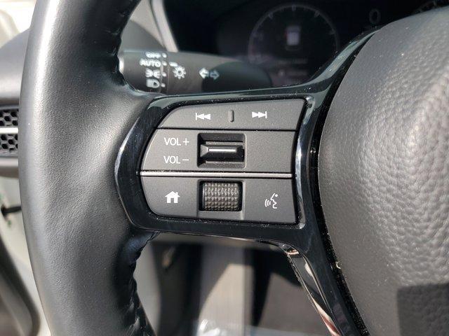 Photo of 2023 Platinum White Pearl Honda HR-V
