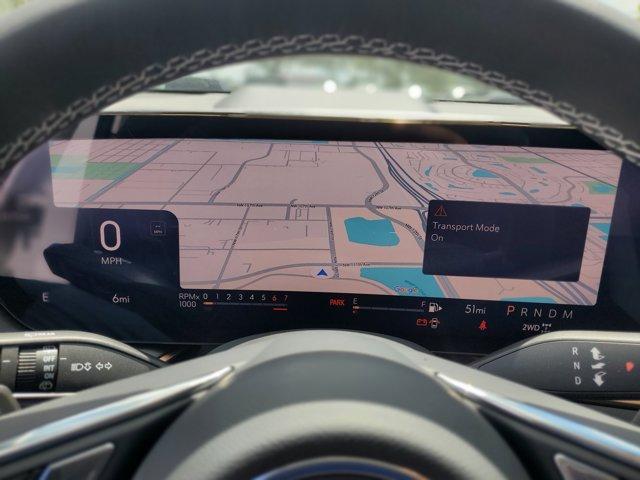 Photo of 2025 Summit White Buick Envision