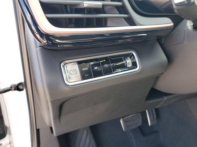 Photo of 2025 Summit White Buick Envision