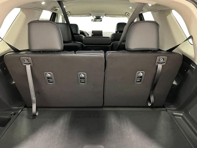 Photo of 2025 Platinum White Pearl Honda Pilot
