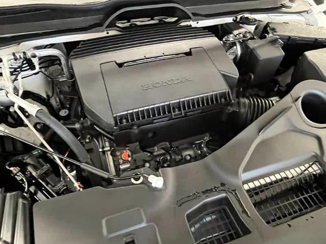 Photo of 2025 Platinum White Pearl Honda Pilot