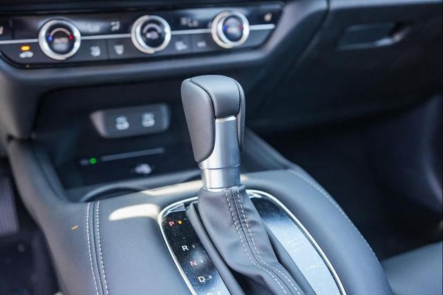 Photo of 2026 Urban Gray Pearl Honda HR-V