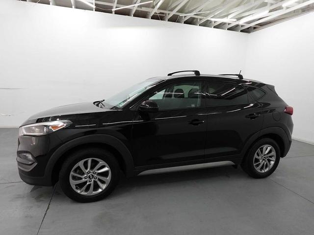 Photo of 2017 Black Noir Pearl Hyundai TUCSON