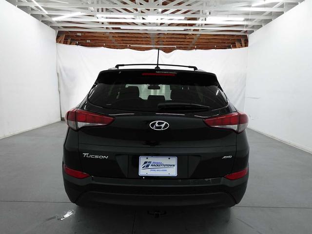 Photo of 2017 Black Noir Pearl Hyundai TUCSON
