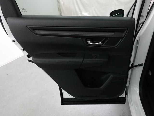 Photo of 2025 Platinum White Pearl Honda CR-V