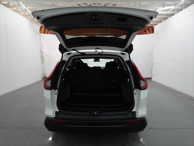 Photo of 2025 Platinum White Pearl Honda CR-V