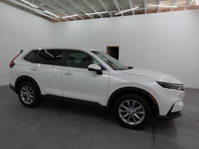 Photo of 2025 Platinum White Pearl Honda CR-V
