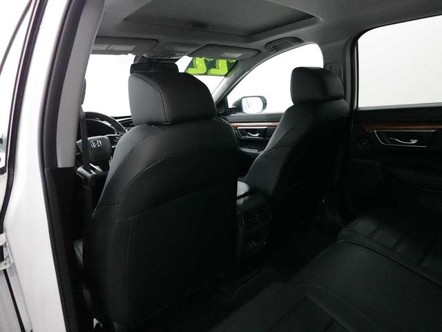 Photo of 2022 Platinum White Pearl Honda CR-V