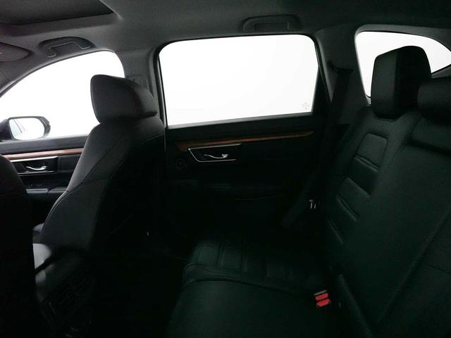 Photo of 2022 Platinum White Pearl Honda CR-V